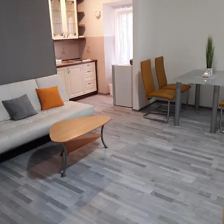 Klara & Sara Apartment *
